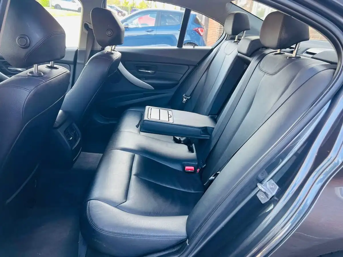 2013-bmw-3-series-20td-320d-efficientdynamics-163bhp-efficientdynamics-ss-saloon-4d-big-14