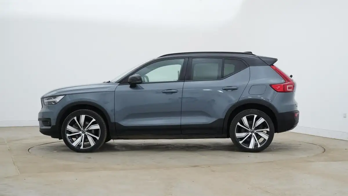 2022-volvo-xc40-e-recharge-pro-big-5