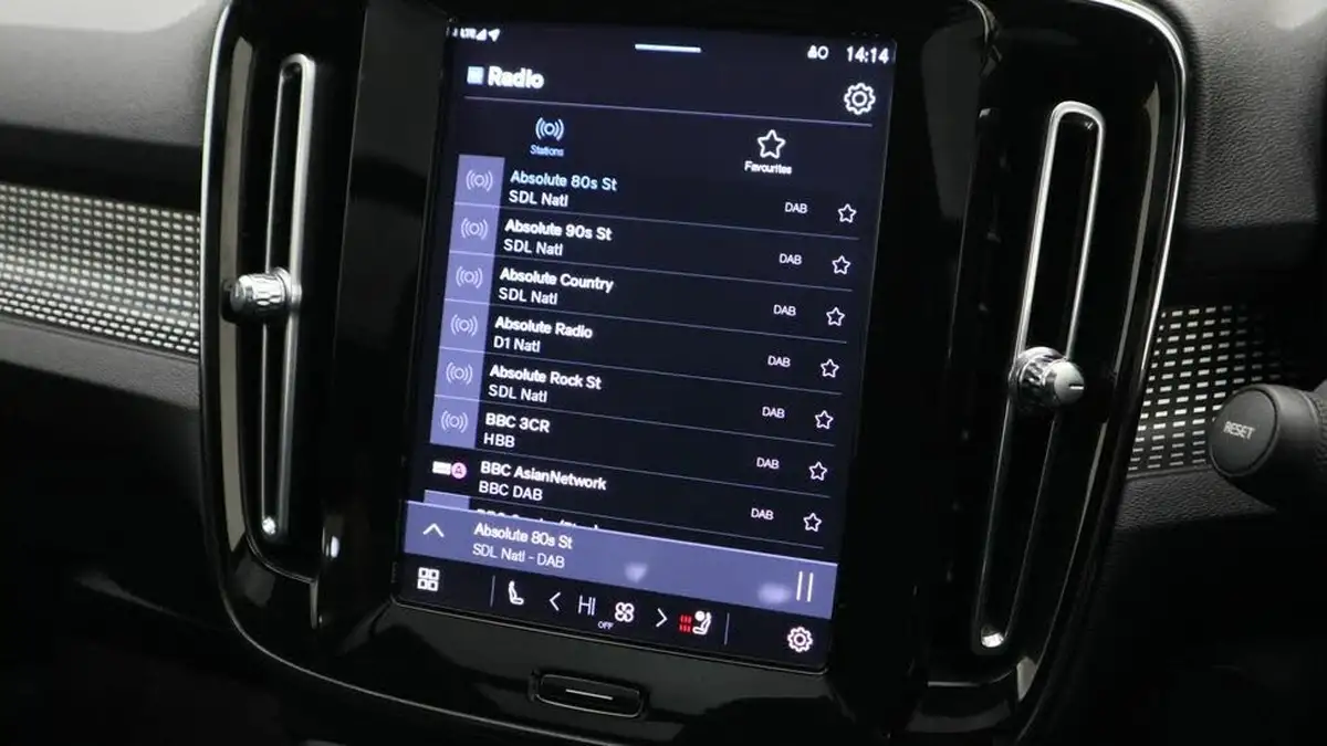 2022-volvo-xc40-e-recharge-pro-big-33