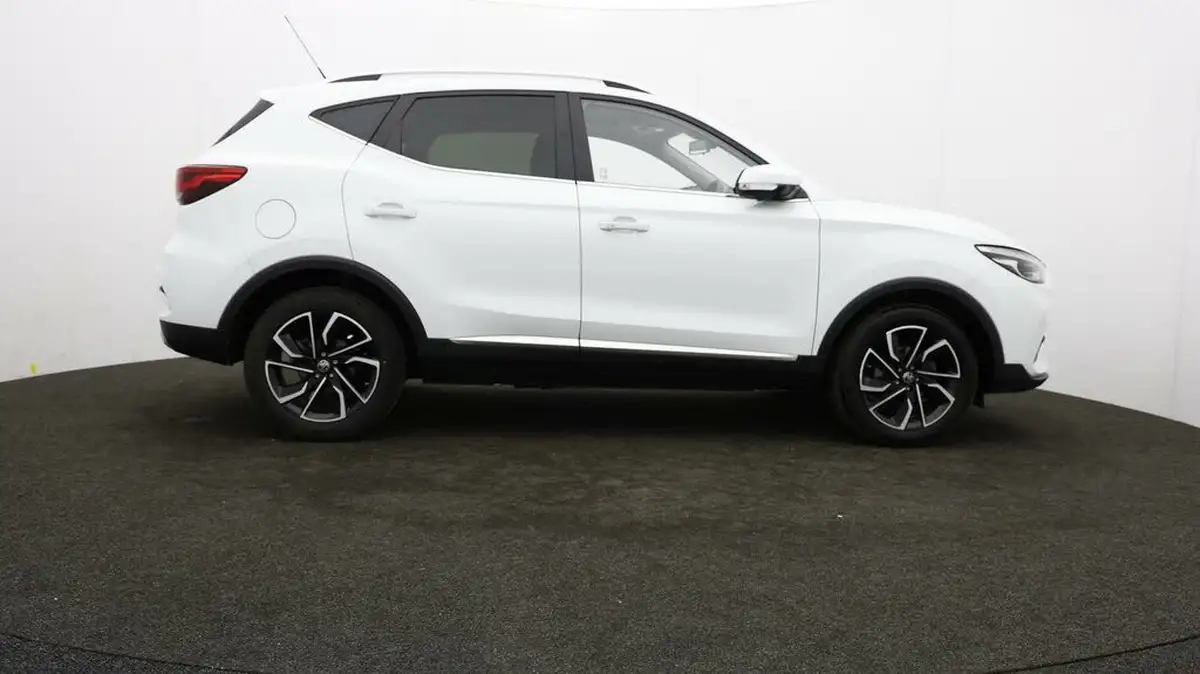 2023-mg-zs-suv-10t-gdi-exclusive-big-30