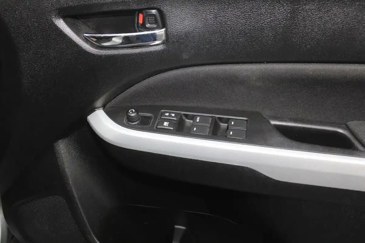 2017-suzuki-vitara-16-sz-t-big-20
