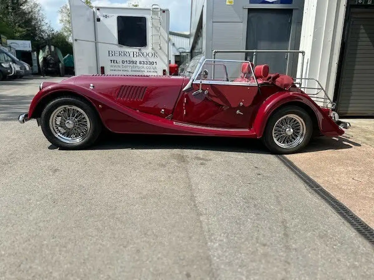 2009-morgan-plus-4-20-2-seat-big-3