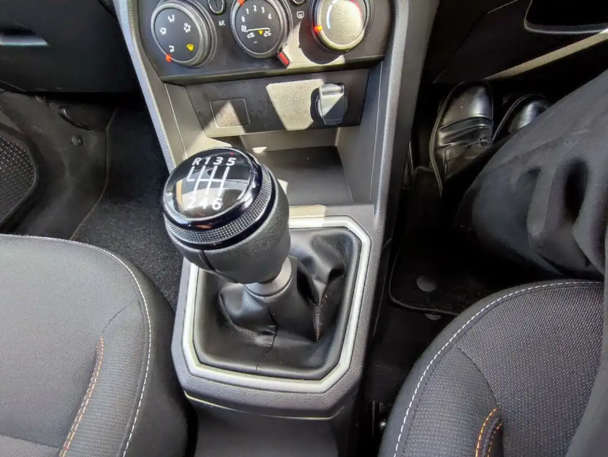 2024-dacia-sandero-stepway-10-tce-expression-90bhp-big-14