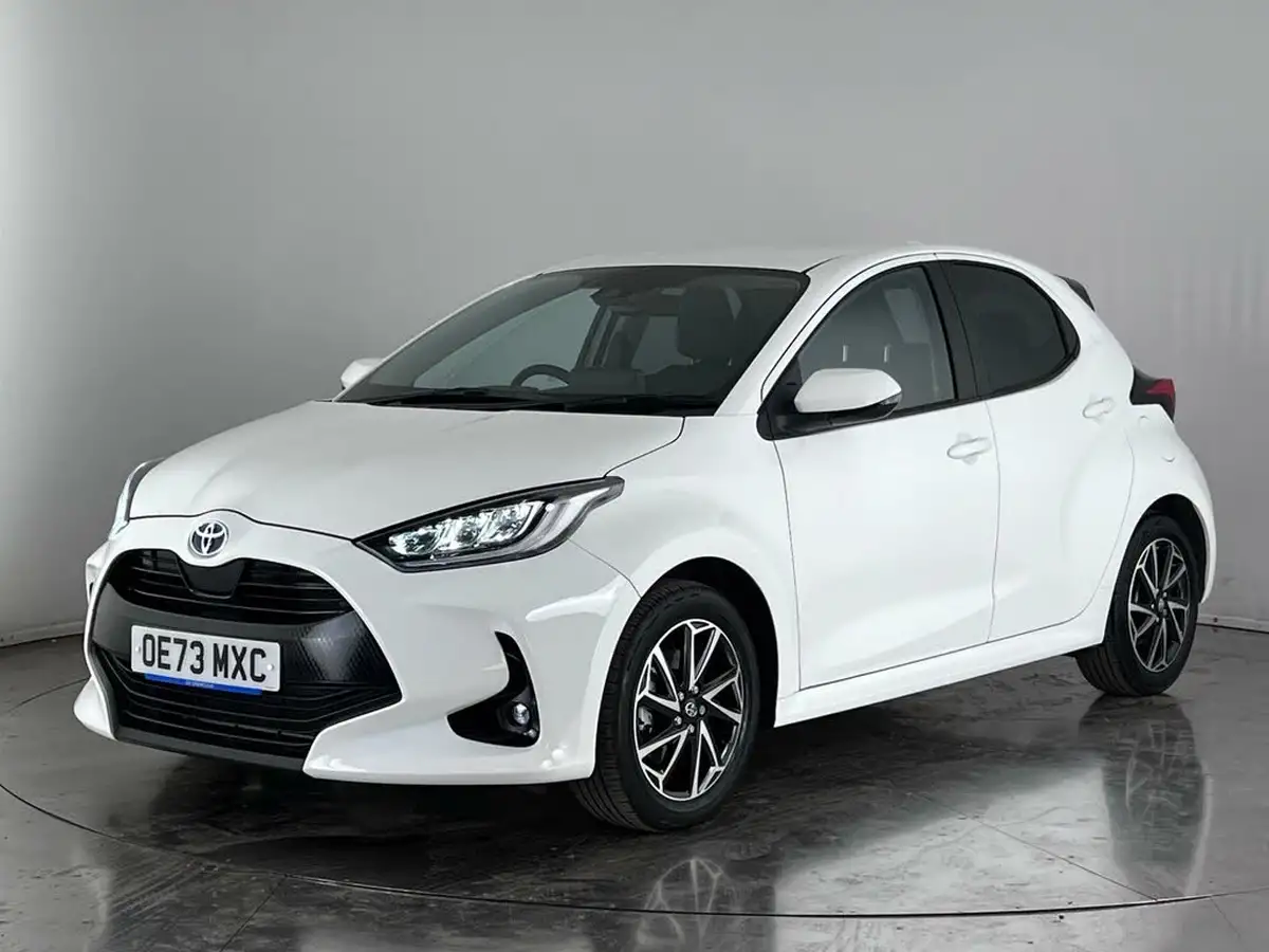 2023-toyota-yaris-15-vvt-i-design-big-1