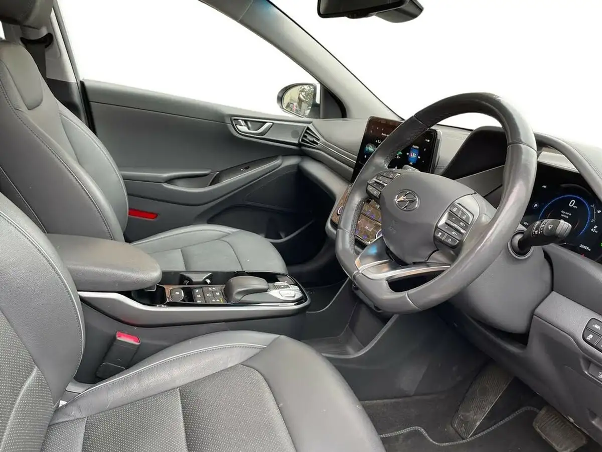 2020-hyundai-ioniq-e-premium-se-electric-100kw-big-14
