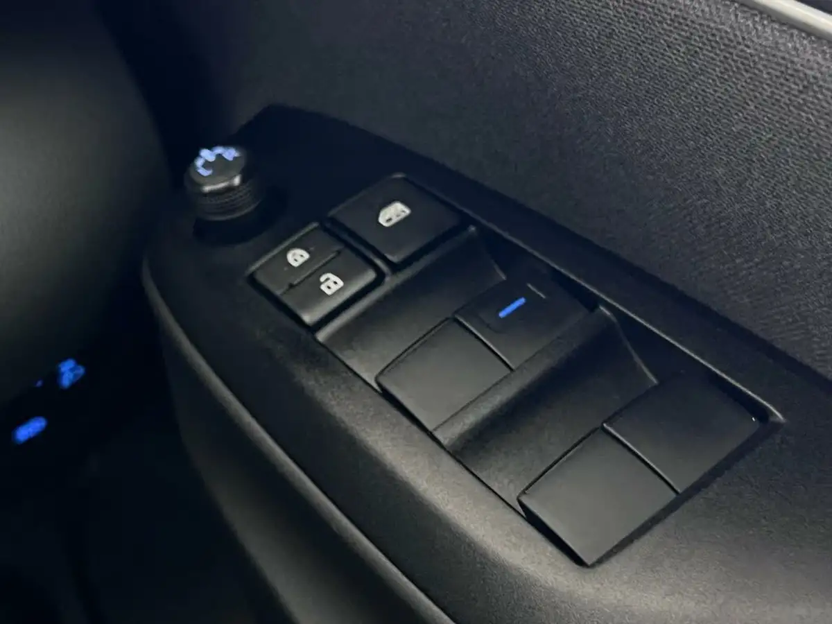 2023-toyota-yaris-15-vvt-i-design-big-21