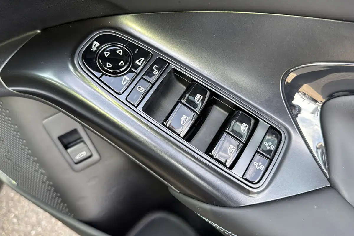 2024-byd-seal-e-design-big-23
