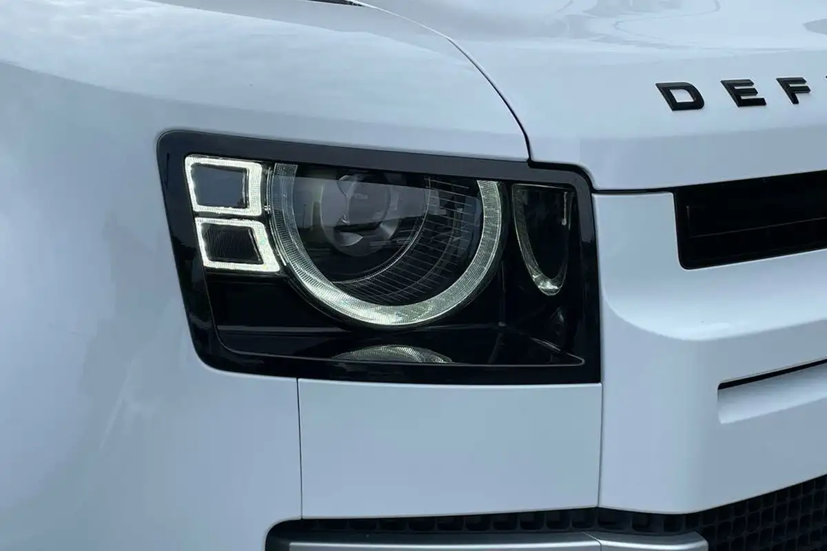 2022-land-rover-90-defender-30-d250-hse-big-59