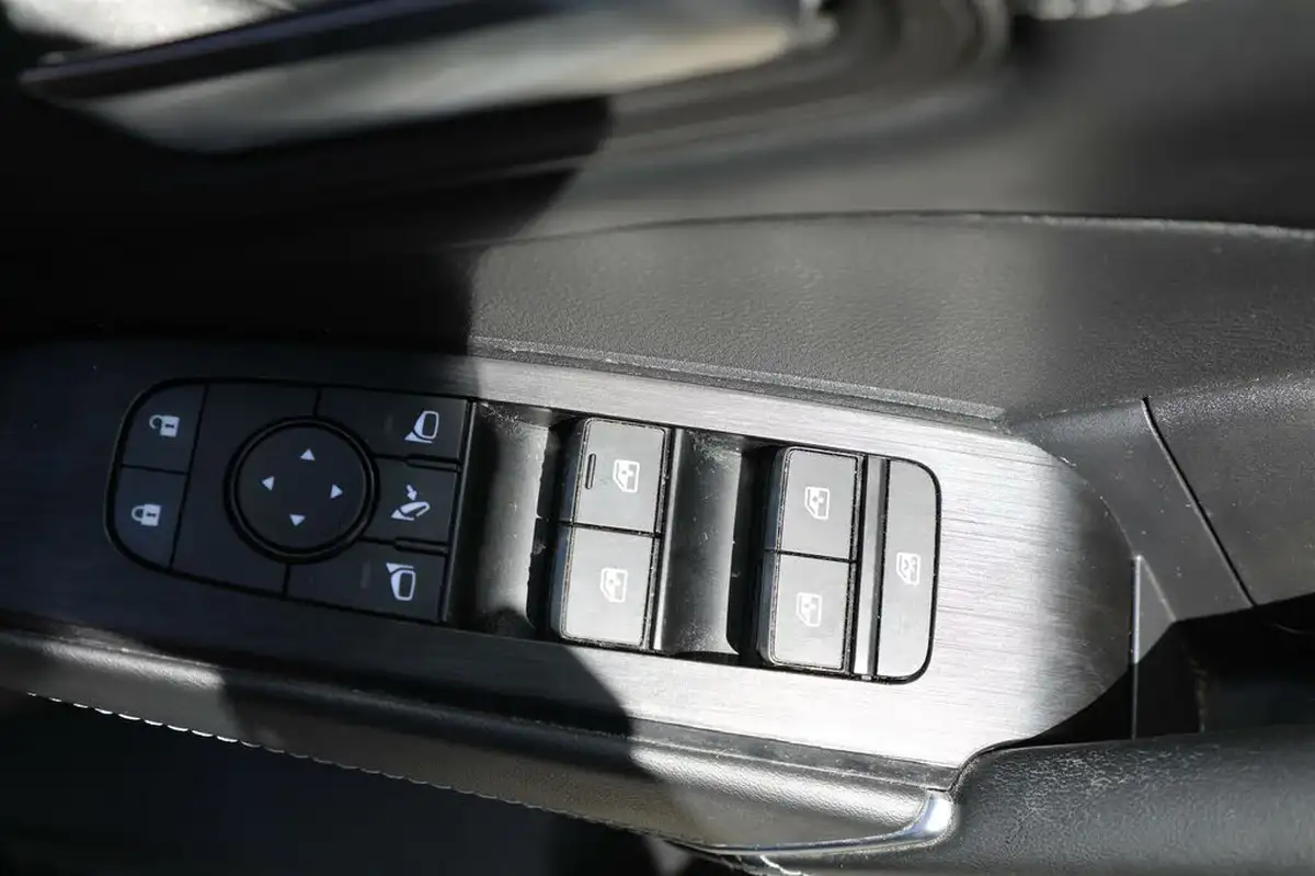 2022-nissan-qashqai-13-dig-t-n-connecta-140ps-big-17