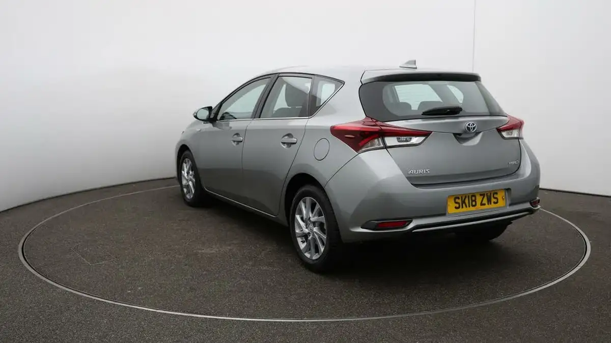 2018-toyota-auris-18-vvt-i-hsd-icon-tech-hatchback-big-52