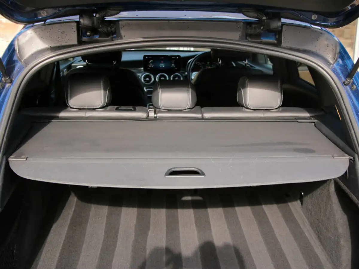 2020-mercedes-benz-glc-class-20-glc300-amg-line-premium-station-wagon-5d-big-51