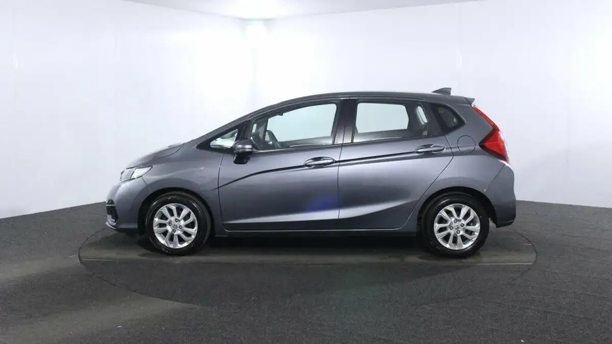 2019-honda-jazz-13-i-vtec-se-big-3