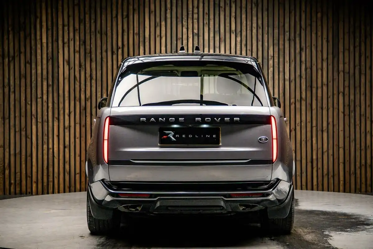 2022-land-rover-range-rover-30-p440e-se-big-5