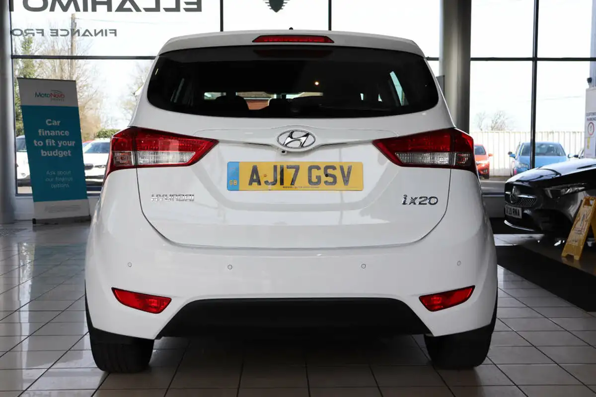 2017-hyundai-ix20-16-se-nav-big-6