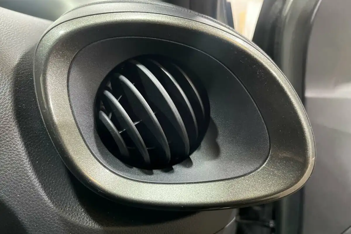 2023-toyota-aygo-x-10-vvt-i-edge-big-28