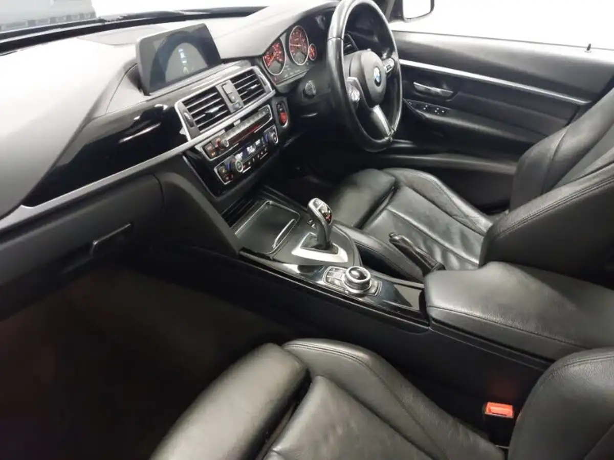 2018-bmw-3-series-20-320i-m-sport-shadow-edition-saloon-4d-auto-big-4