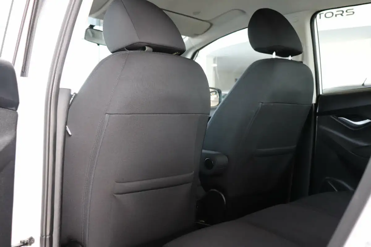 2017-hyundai-ix20-16-se-nav-big-28