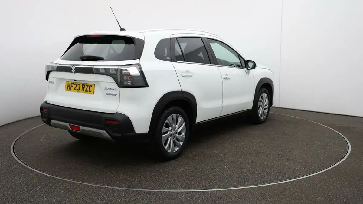 2023-suzuki-s-cross-14-boosterjet-motion-big-48