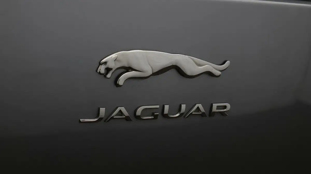 2022-jaguar-i-pace-ev400-hse-big-22
