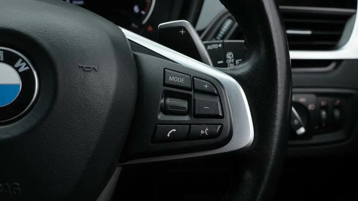 2020-bmw-x1-20td-sdrive18d-xline-sport-auto-big-25