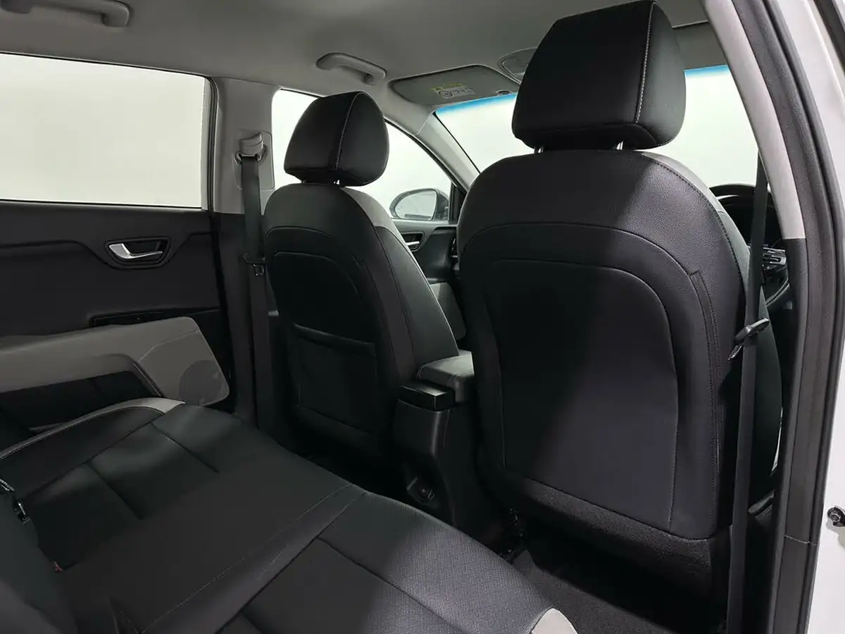 2019-kia-stonic-10-t-gdi-4-dct-big-36