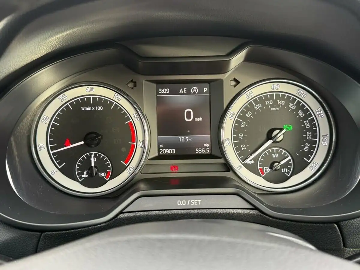 2019-skoda-octavia-15-tsi-se-l-hatchback-dsg-big-33