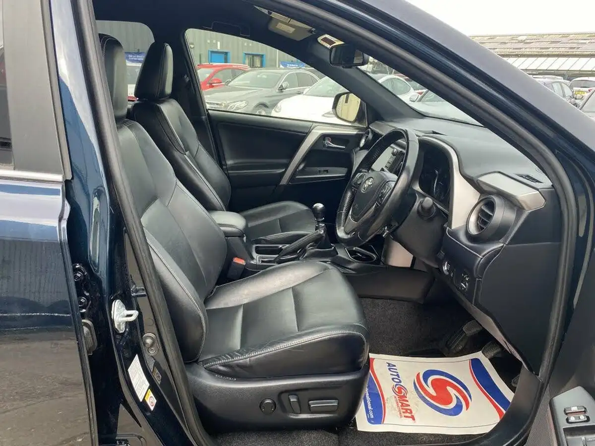 2017-toyota-rav4-20d-4d-excel-tss-navi-big-14