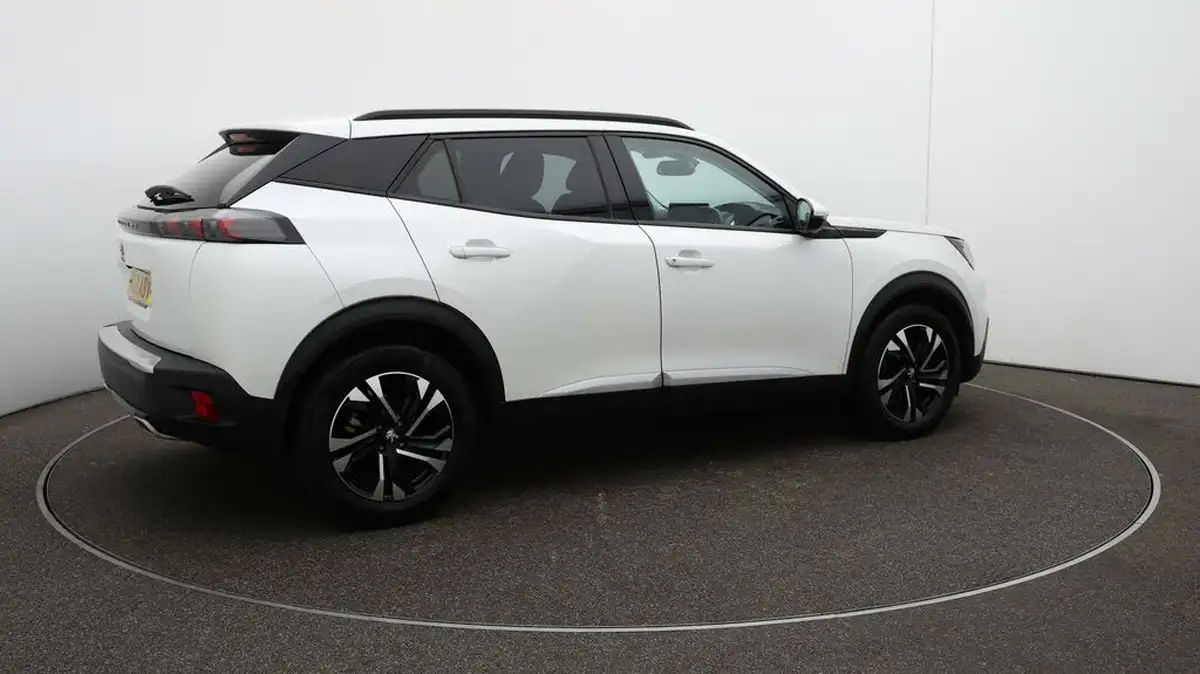 2021-peugeot-2008-suv-12-puretech-allure-premium-130bhp-eat8-big-45