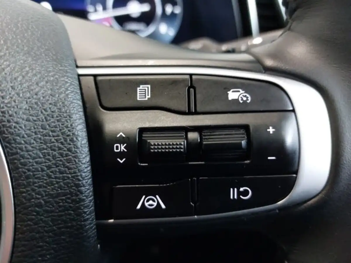 2023-kia-sportage-16-t-gdi-3-148bhp-big-13