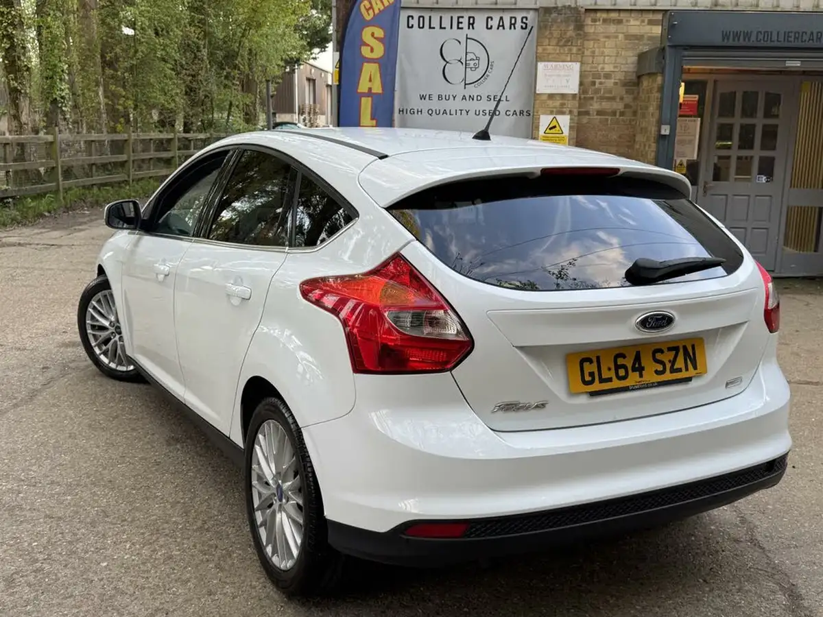 2014-ford-focus-10-zetec-125ps-ss-hatchback-big-20