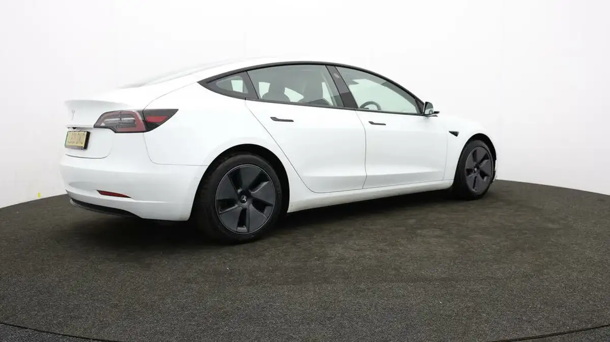 2021-tesla-model-3-e-standard-plus-big-27