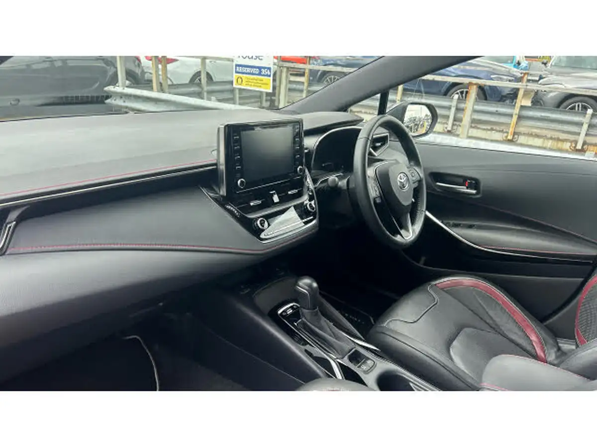 2020-toyota-corolla-18-vvt-i-excel-trk-hatchback-big-8