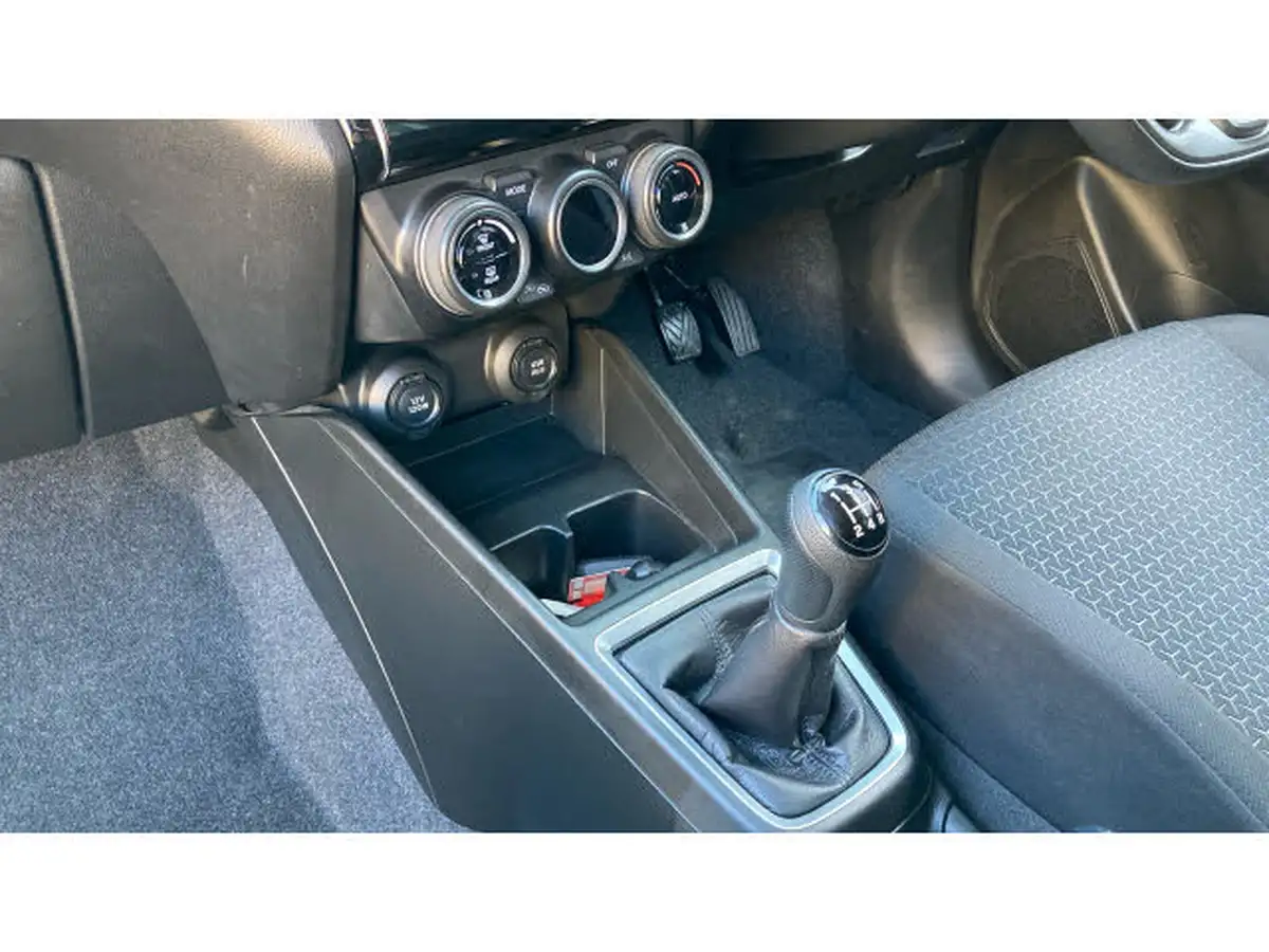 2021-suzuki-swift-12-dualjet-sz5-big-12