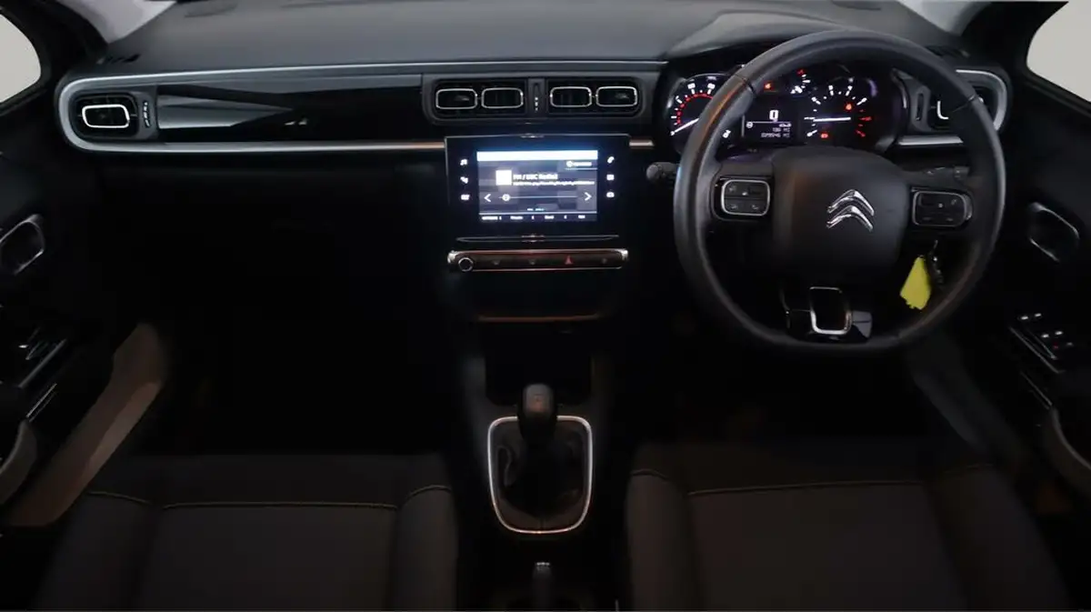 2021-citroen-c3-12-puretech-shine-83ps-big-13