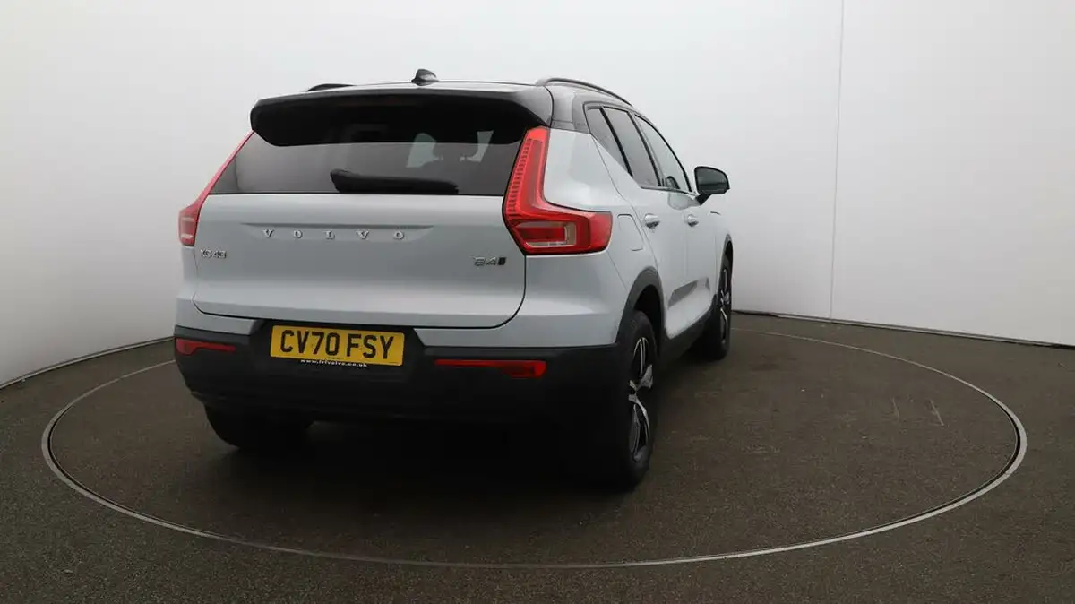 2020-volvo-xc40-20-b4-r-design-awd-big-46