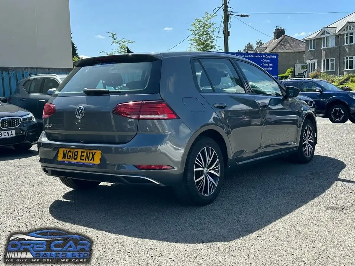 2018-volkswagen-golf-14-tsi-se-hatchback-5d-big-5