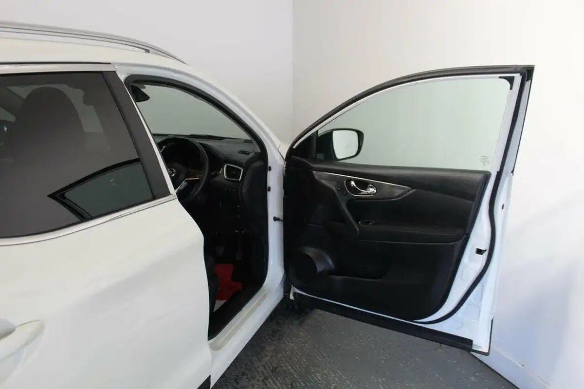 2017-nissan-qashqai-15dci-n-connecta-big-24