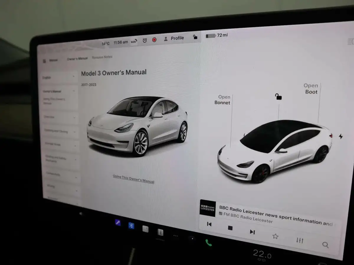 2020-tesla-model-3-e-performance-big-22