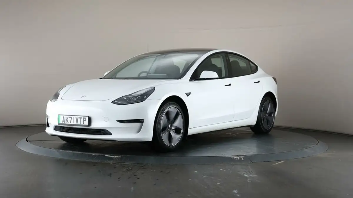 2021-tesla-model-3-e-long-range-awd-big-36