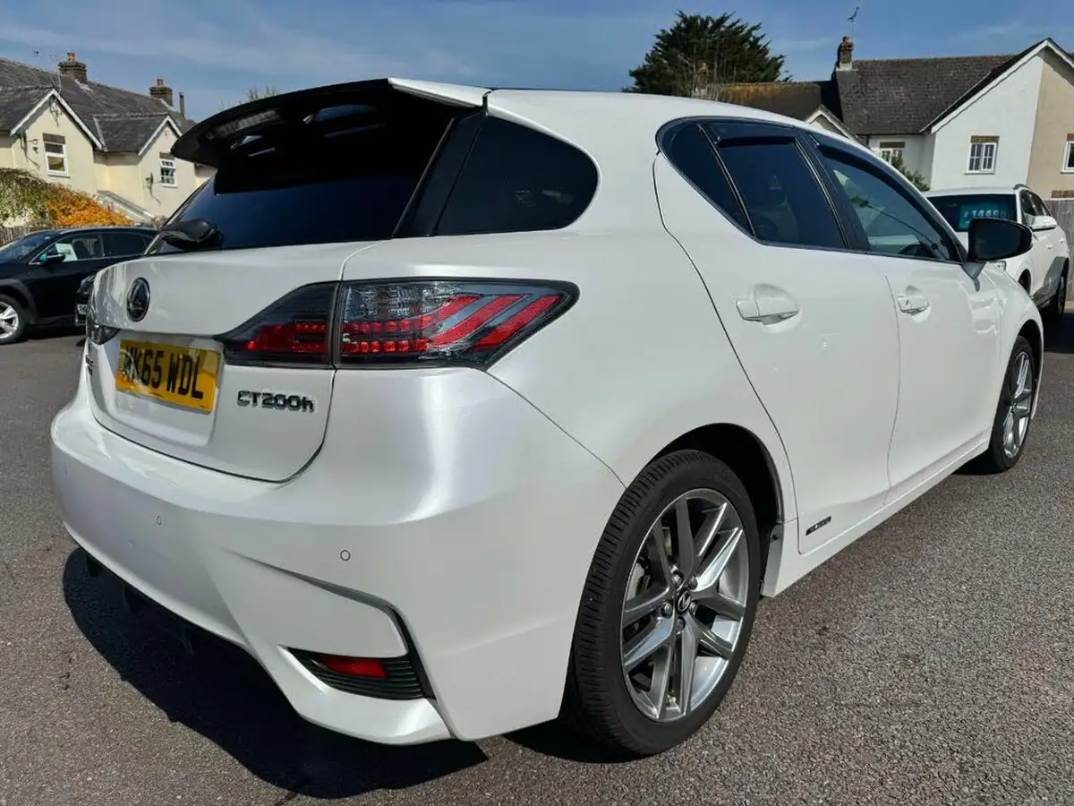 2015-lexus-ct-200h-18-advance-plus-big-3