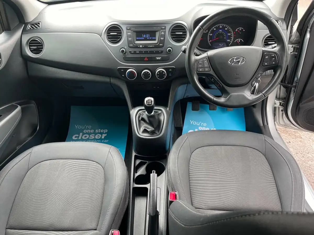 2019-hyundai-i10-10-se-67ps-big-14