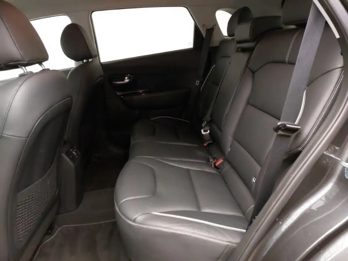 2021-kia-e-niro-ev-3-big-5