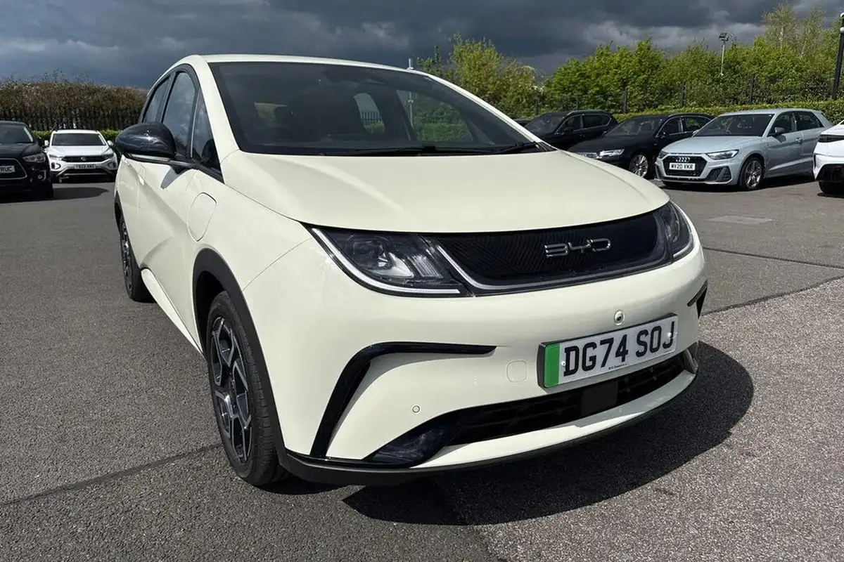 2025-byd-dolphin-e-comfort-big-15