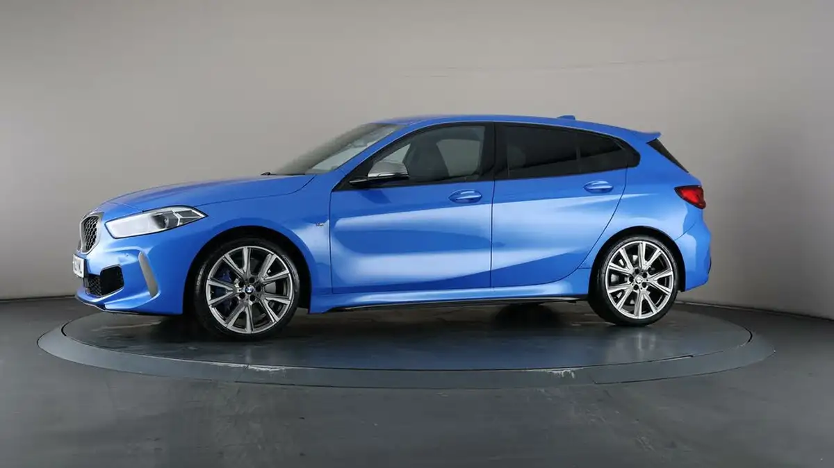 2021-bmw-1-series-20-m135i-xdrive-big-35