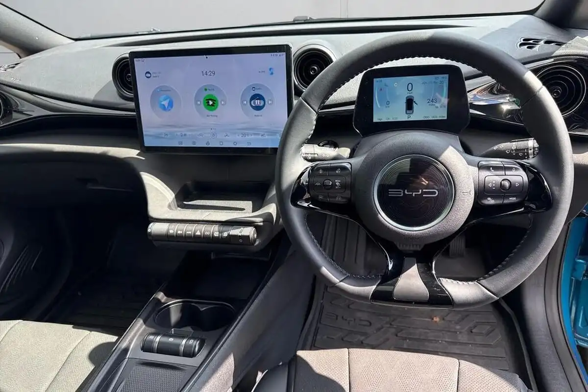 2025-byd-dolphin-e-design-big-11