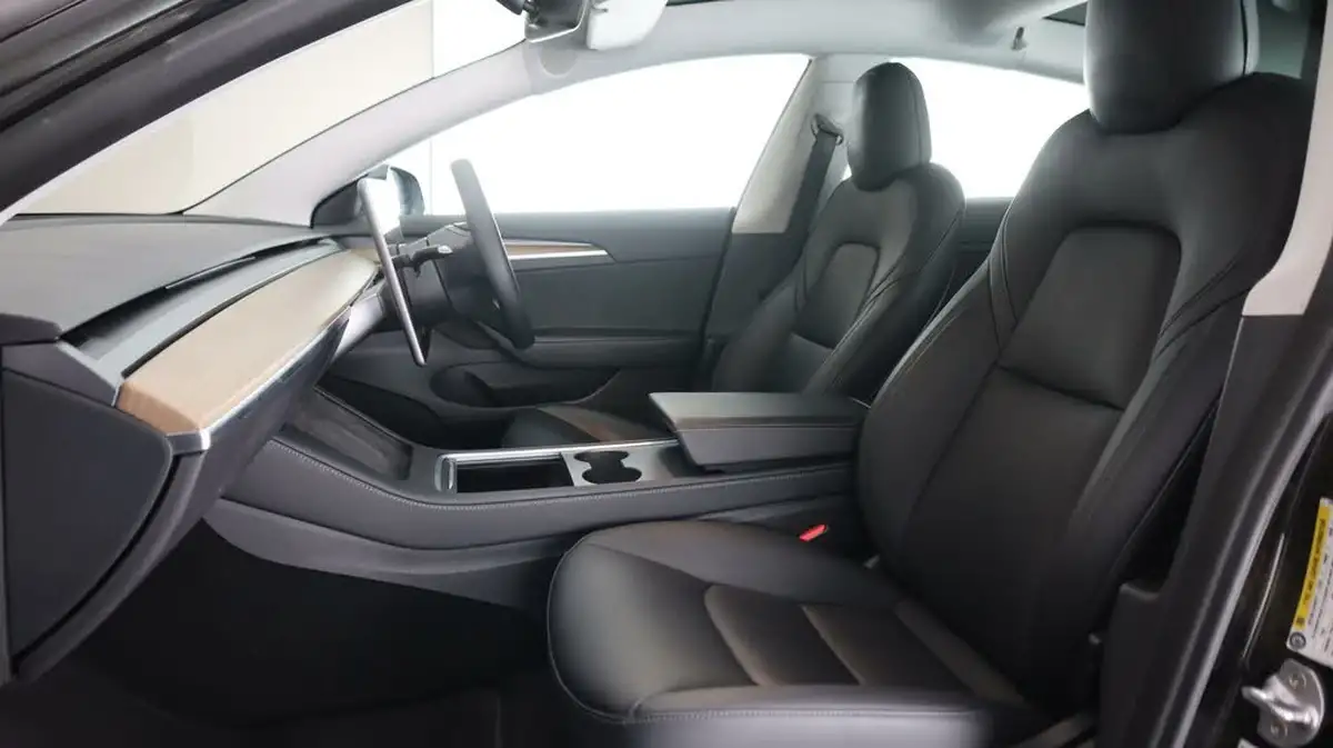 2021-tesla-model-3-e-long-range-4x4-big-14