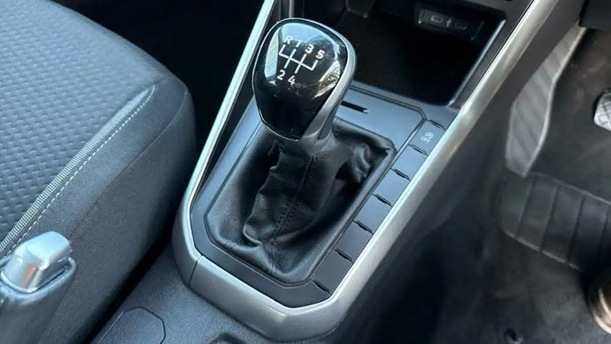 2023-volkswagen-polo-10-tsi-life-big-17