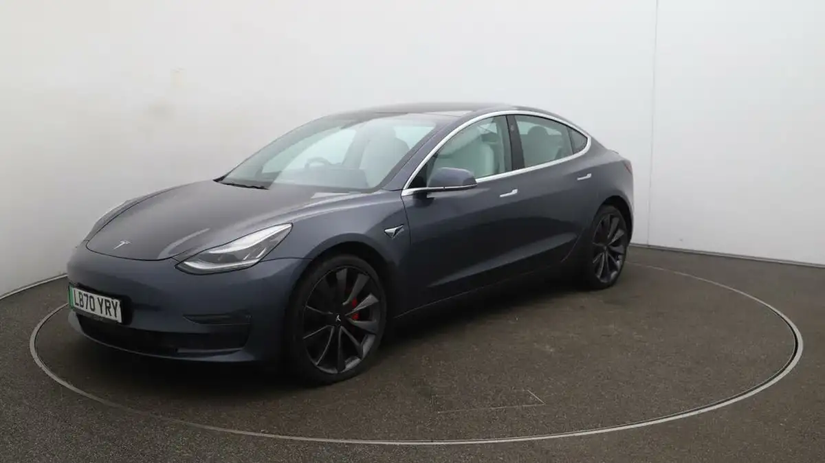 2020-tesla-model-3-e-performance-big-60