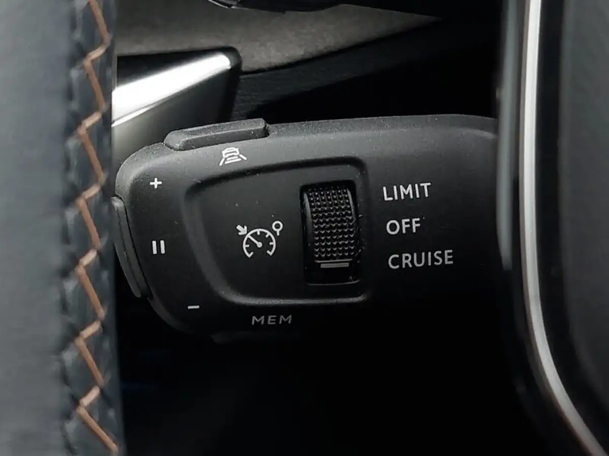 2022-peugeot-3008-suv-15-bluehdi-gt-premium-big-15