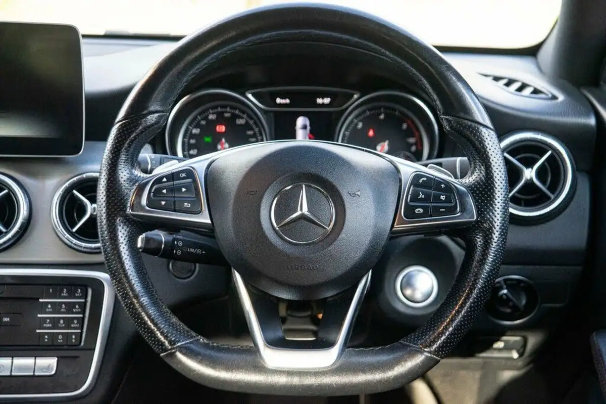 2018-mercedes-benz-cla-21d-cla-220d-amg-line-night-edition-177ps-ss-coupe-4d-big-10